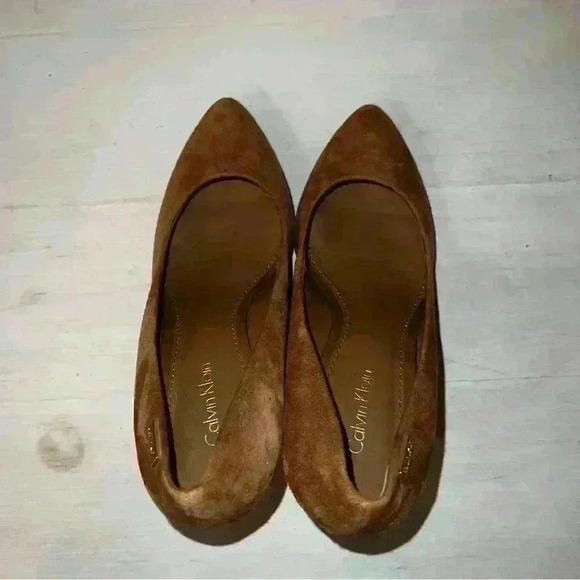 Calvin Klein Celeste pointy toe wedge heel brown suede 6.5 - Picture 4 of 5